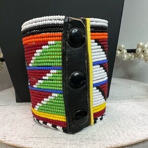 Handcrafted Maasai Beaded Bracelet 7 1/2” D13